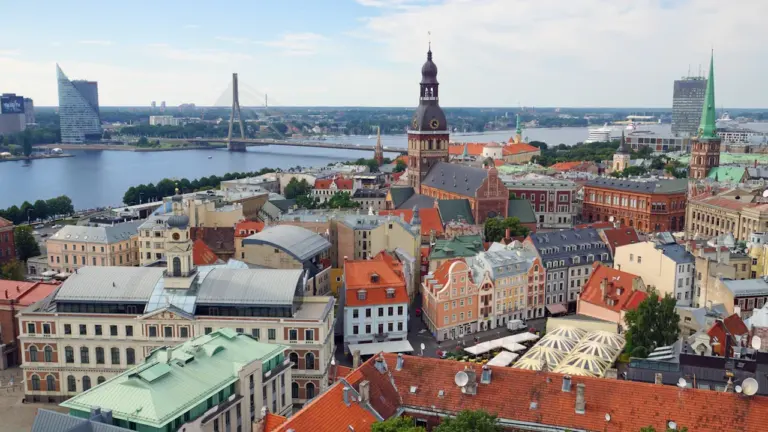 30. augusts Rīgas vēsturē: pilsētas atmiņas slāņi