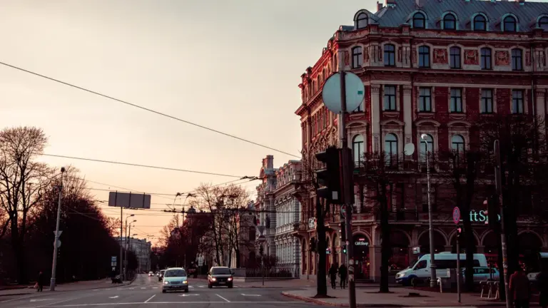 1. septembra rīts Latvijā: pārbaude pirms ceļa uz skolu