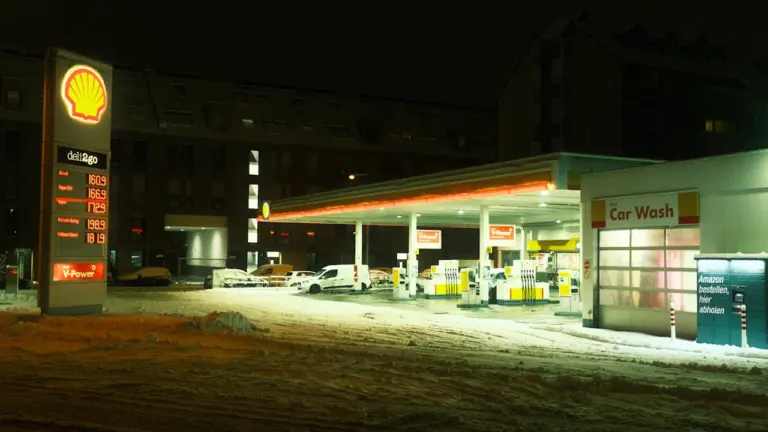 Lētāka degviela: kad brauciens uz citu staciju atmaksājas