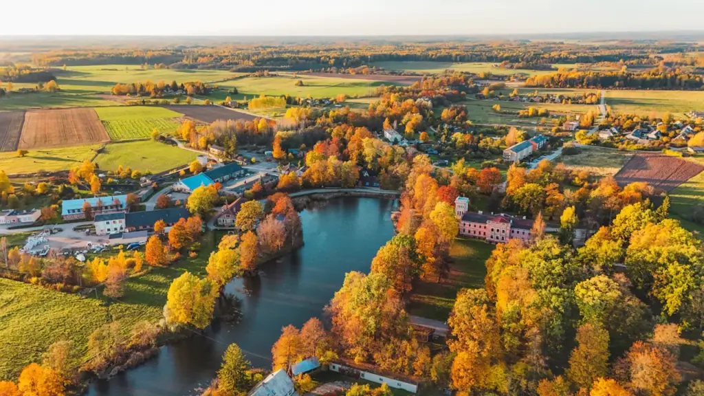 Pasaules tūrisma diena: izdevīgs rudens izbrauciens Latvijā