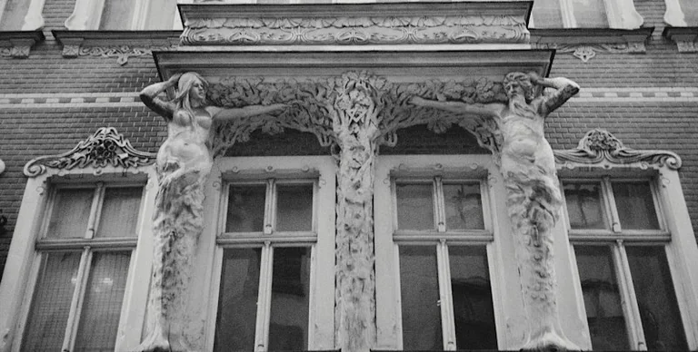 9. oktobris Latvijas vēsturē: kā pārbaudīt datuma faktus