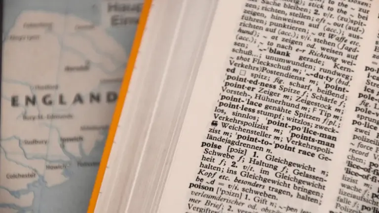 Kāpēc Valsts valodas dienu atzīmē 28. oktobrī