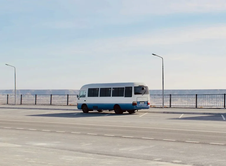 Sapnis par nokavētu autobusu: rīta steiga un tās sajūtas